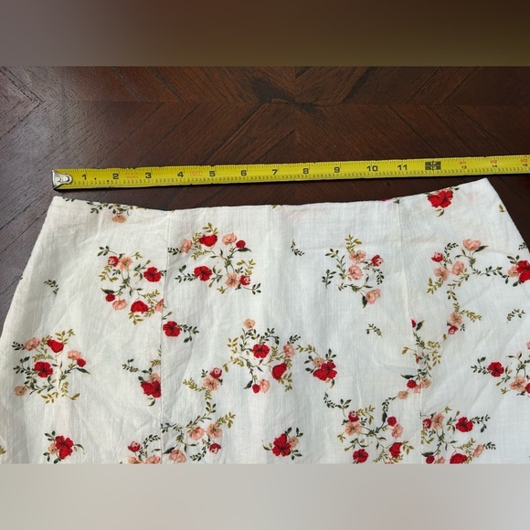 HAVANA Floral White Skirt SIZE S - Picture 3 of 6